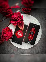 Arome Red Rose Attar detail