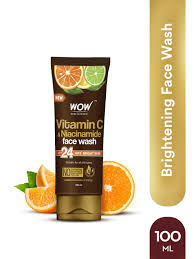 WOW Vitamin C Face Wash detail